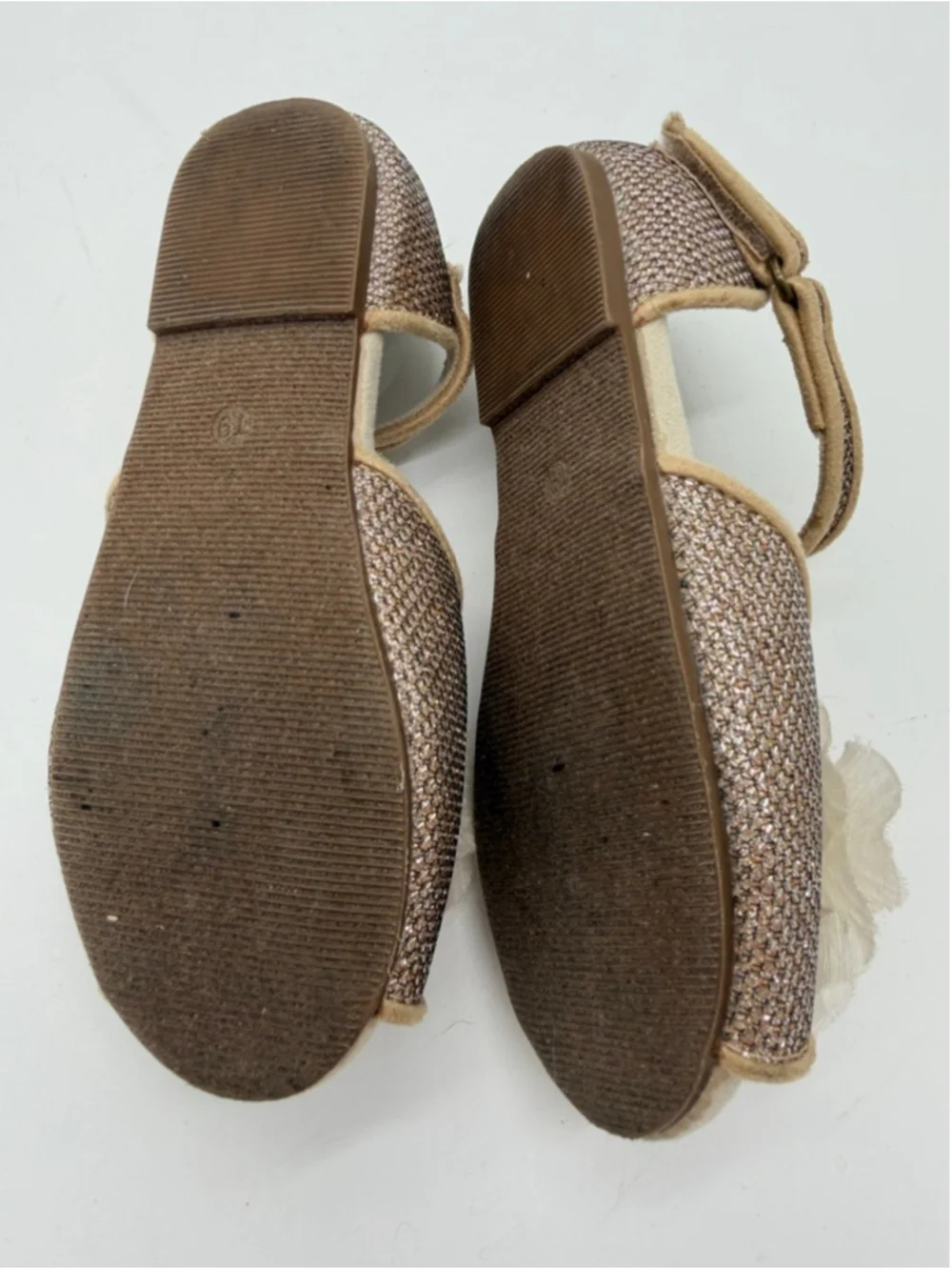 JOYFOLIE Mercedes Peep Toe Flats with Flower Size 9C